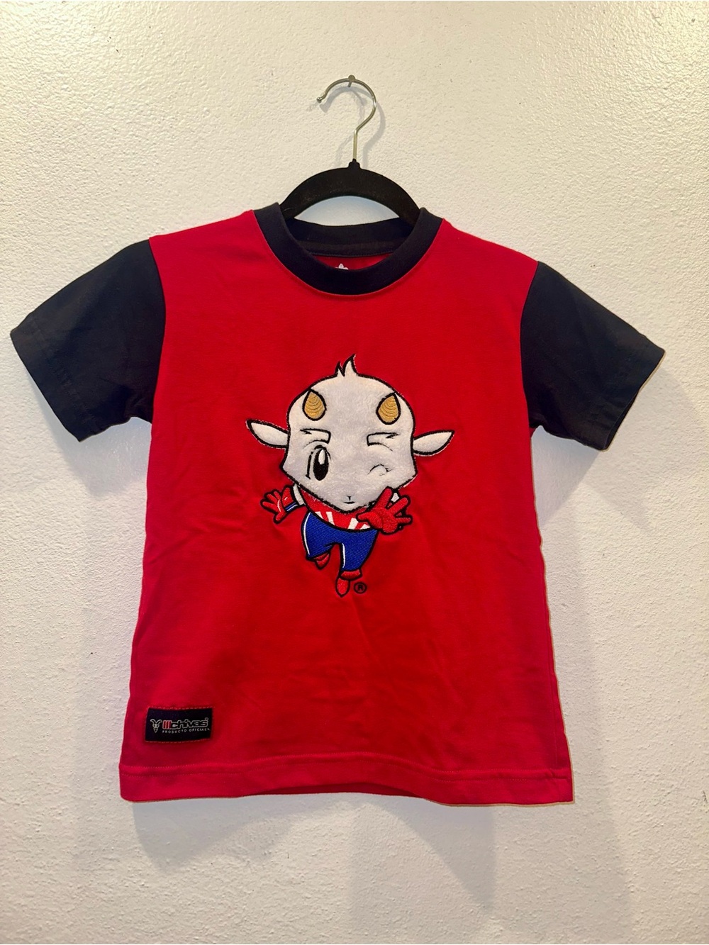 Awante Chivas Boys Red & Black Official Soccer T-Shirt Size 8